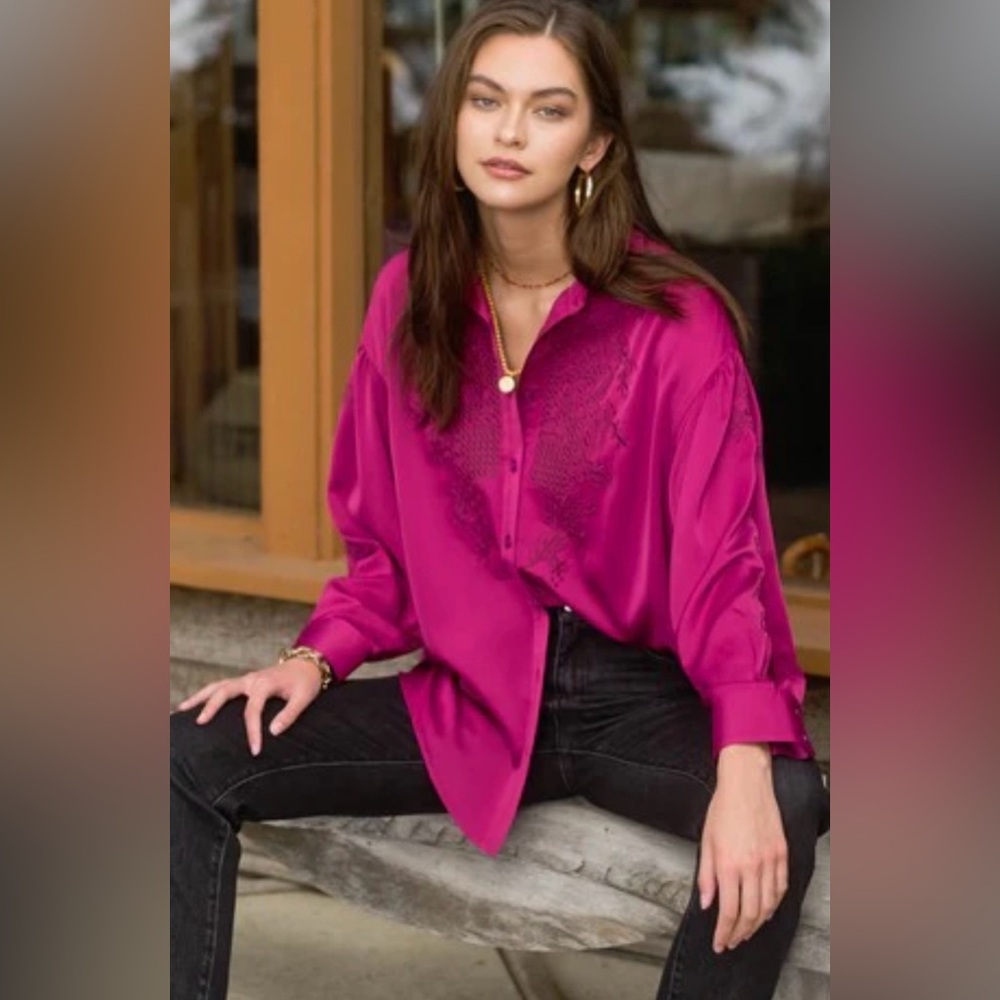 NWT - Listicle Hippie Popplin Magenta Embroidered Oversized Cool Girl Button Up